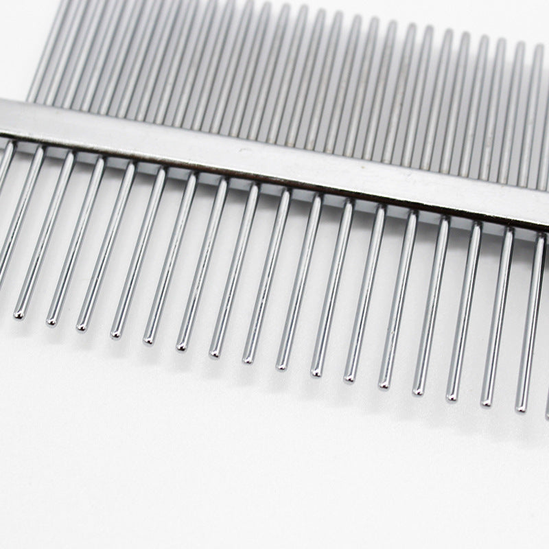 Double-row comb with shank footprint and dense teeth